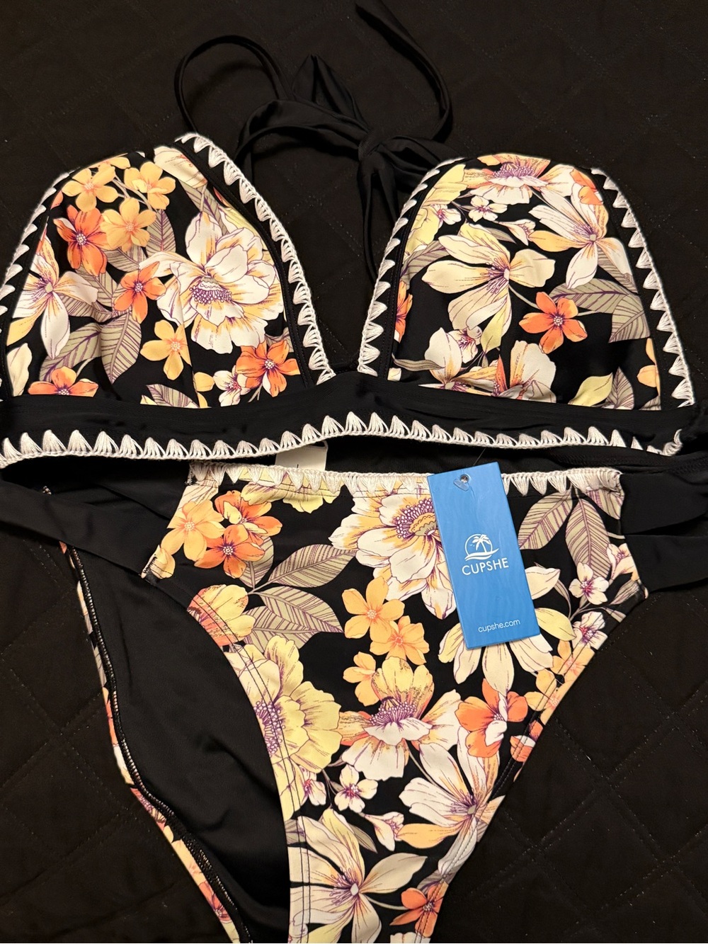 CupShe Women's Boho Shell Stitch Halter Bikini Top and Cheeky Bottoms size Large